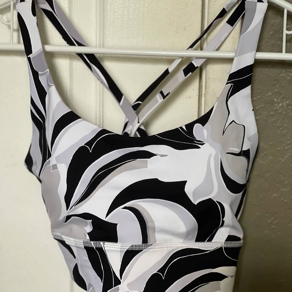 Energy sports bra! NWOT size 8 Lululemon